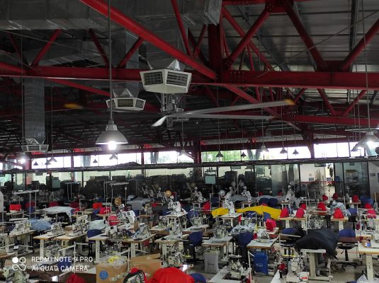 Lắp đặt quạt sải cánh lớn HVLS trong nhà xưởng may